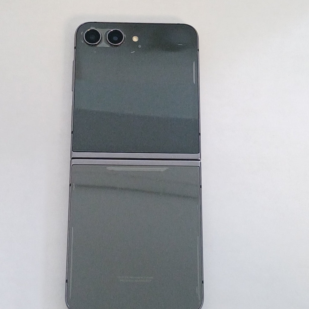 CELULAR SAMSUNG GALAXY Z FLIP 5 SM-F731B (2023) 512 GB 8 GB RAM (SEMINUEVO)