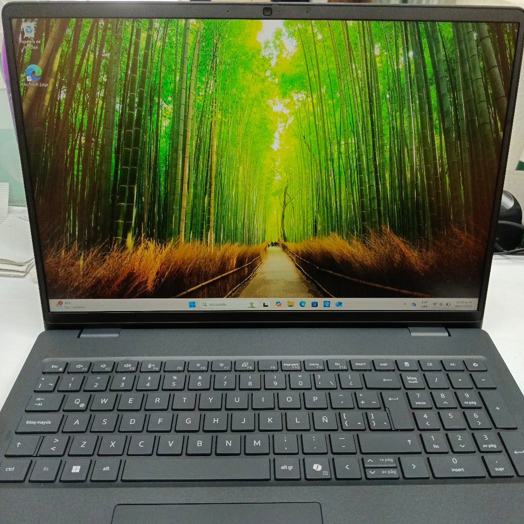 LAPTOP DELL PRO 16 (2025) 256 GB SSD 8 GB RAM
