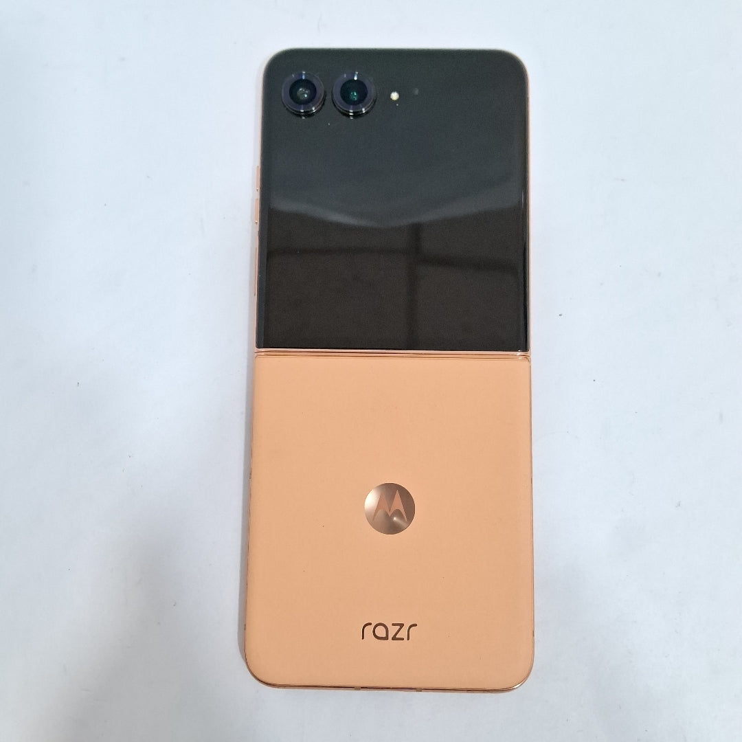 CELULAR MOTOROLA RAZR 50 5G XT2451-3 (2024) 512 GB 12 GB RAM (SEMINUEVO)