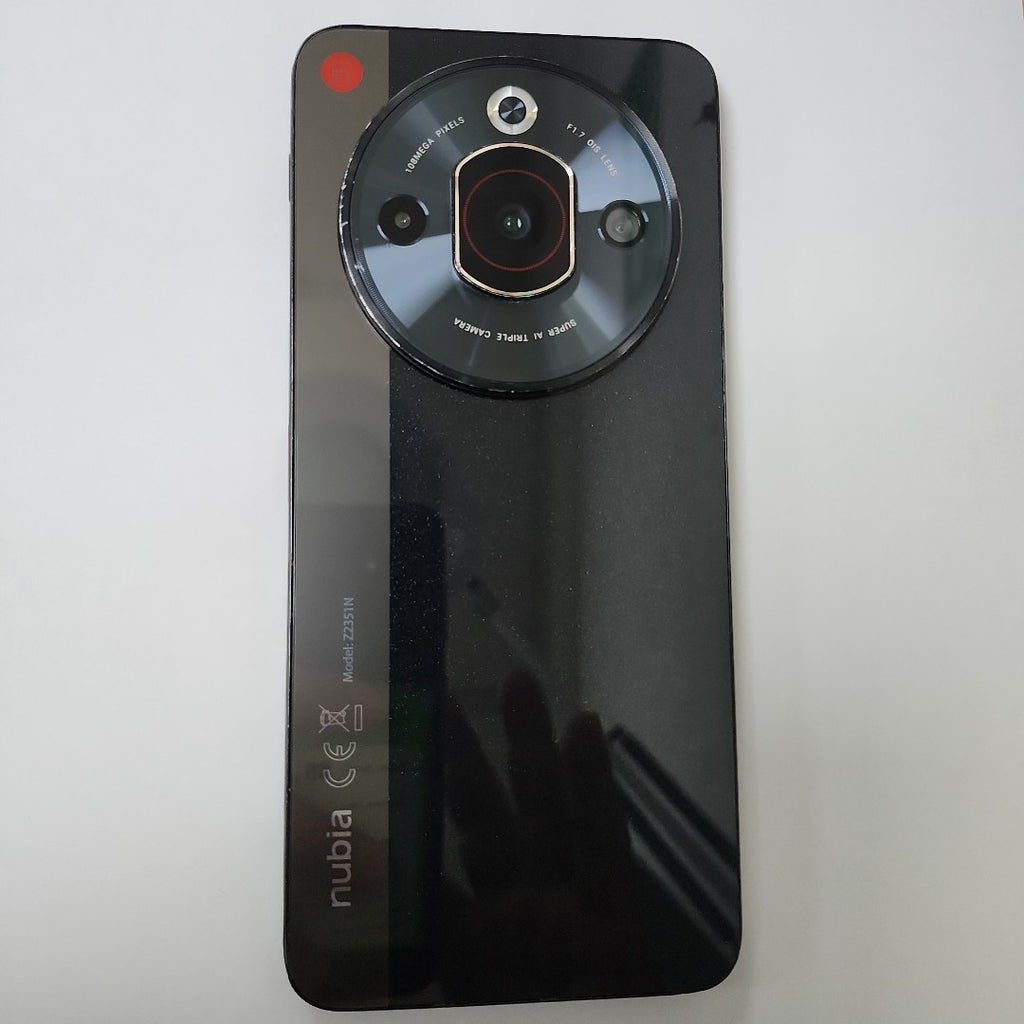 CELULAR NUBIA  FOCUS PRO 5G Z2351N 256 GB 8 GB RAM (SEMINUEVO)