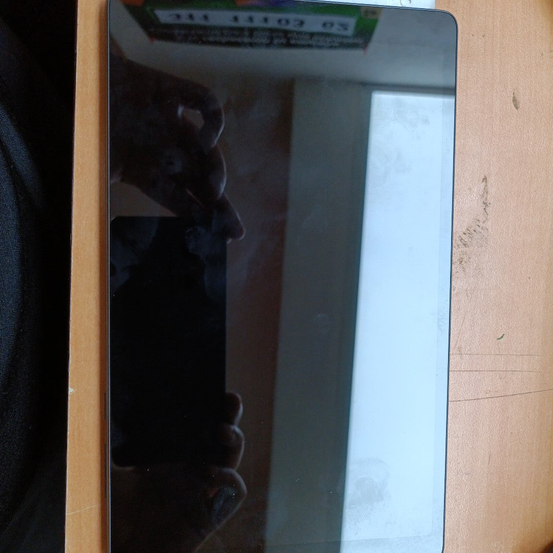 TABLETA LENOVO TAB M8 TB300FU (2023) 32 GB 3 GB RAM (SEMINUEVO)