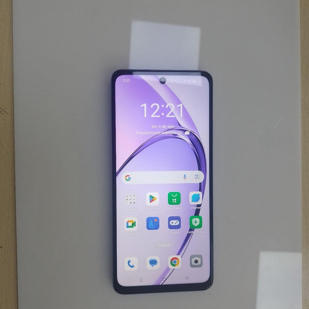 CELULAR OPPO  A40 CPH2669 (2024) 256 GB 4 GB RAM (SEMINUEVO)
