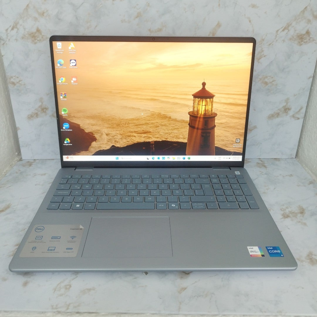 LAPTOP DELL INSPIRON 16 5640 (2024) 1 TB SSD 16 GB RAM (SEMINUEVO)
