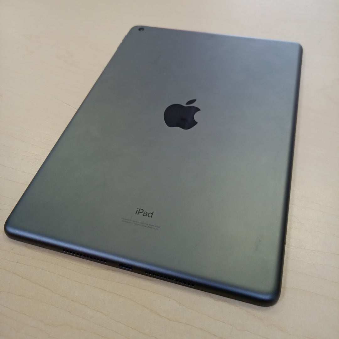 TABLETA APPLE IPAD 9 A2602 64 GB 3 GB RAM (SEMINUEVO)