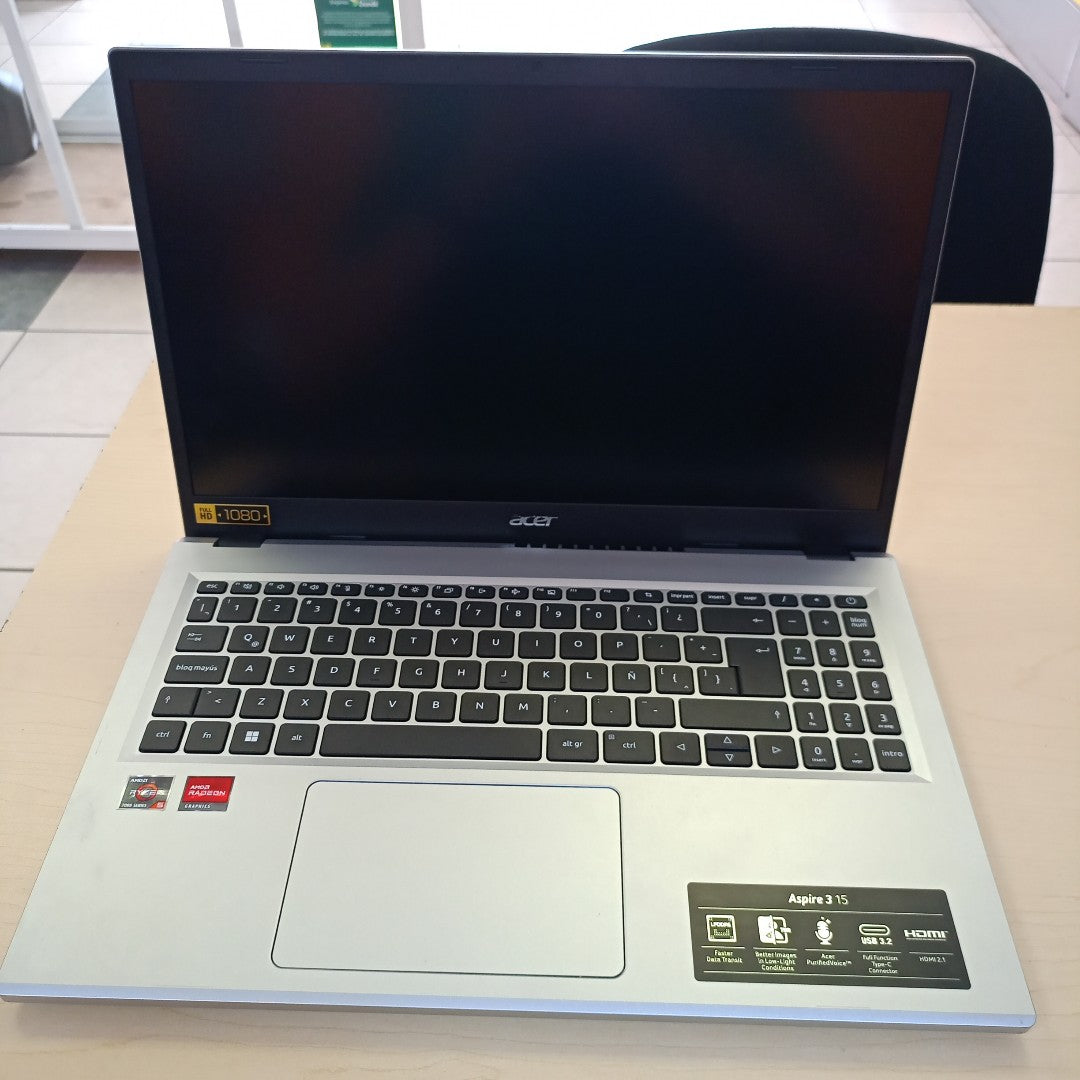 LAPTOP ACER ASPIRE 3 A315-24P-R841 (2023) 512 GB SSD 8 GB RAM (SEMINUEVO)