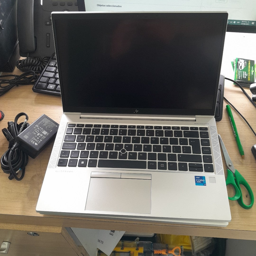 LAPTOP HP ELITEBOOK 840 G8 (2023) 256 GB SSD 16 GB RAM