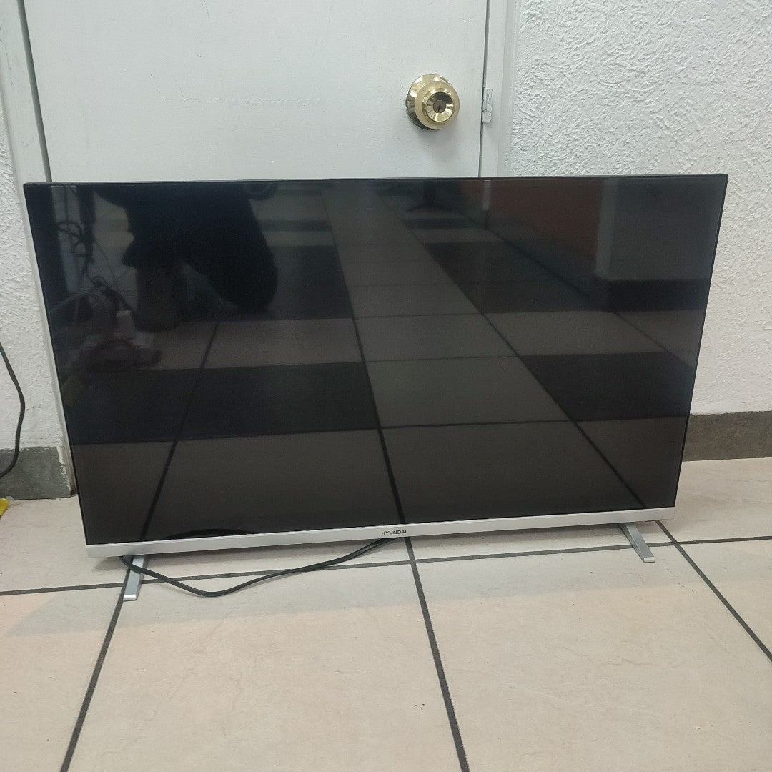 PANTALLA HYUNDAI HYLED3244NIM (2020) 32" LED HD (SEMINUEVO)