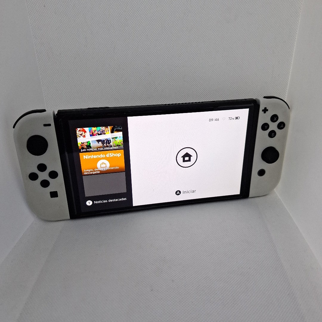 CONSOLA DE VIDEOJUEGO NINTENDO SWITCH 32 GB (SEMINUEVO)