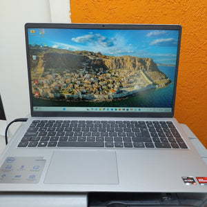 LAPTOP DELL INSPIRON 15 3535 (2024) 512 GB SSD 8 GB RAM (SEMINUEVO)