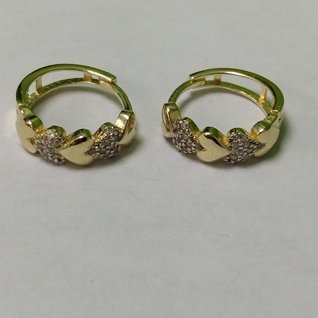 HUGGIES ORO 14K 2.7 (NUEVO)