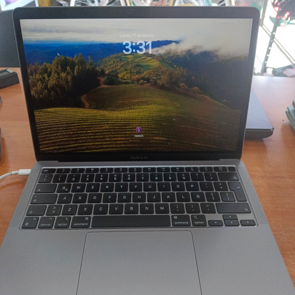 LAPTOP APPLE MACBOOK AIR 13" 2020 3.2 A2337 256 GB SSD 8 GB RAM (SEMINUEVO)