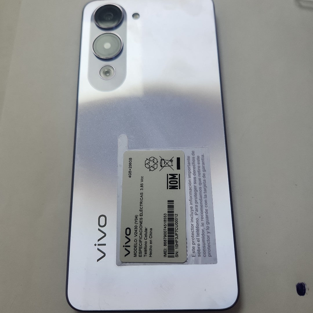 CELULAR VIVO Y04 V2430 (2025) 256 GB 4 GB RAM (SEMINUEVO)