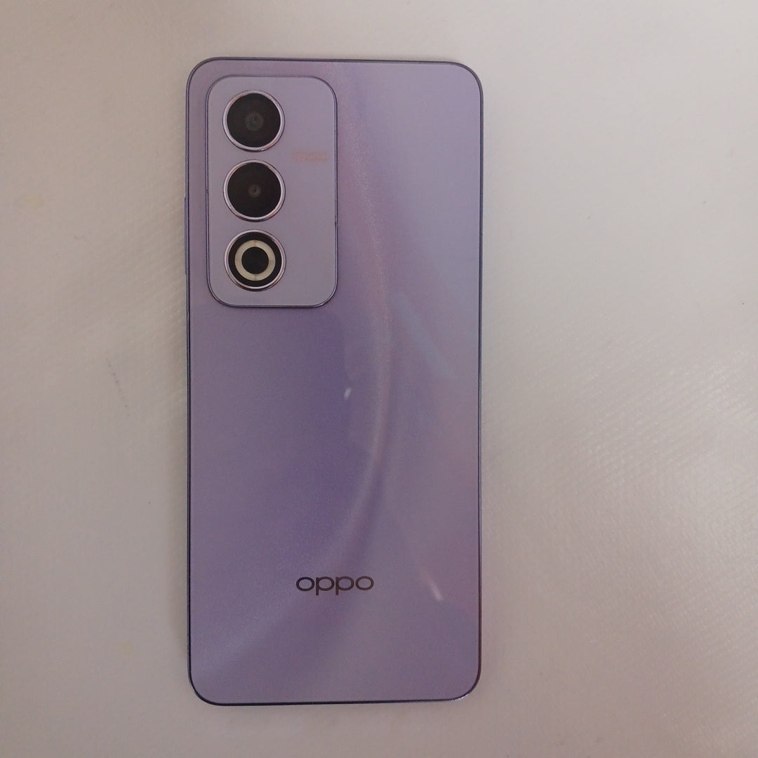 CELULAR OPPO  A80 5G CPH2639 (2024) 256 GB 8 GB RAM (SEMINUEVO)