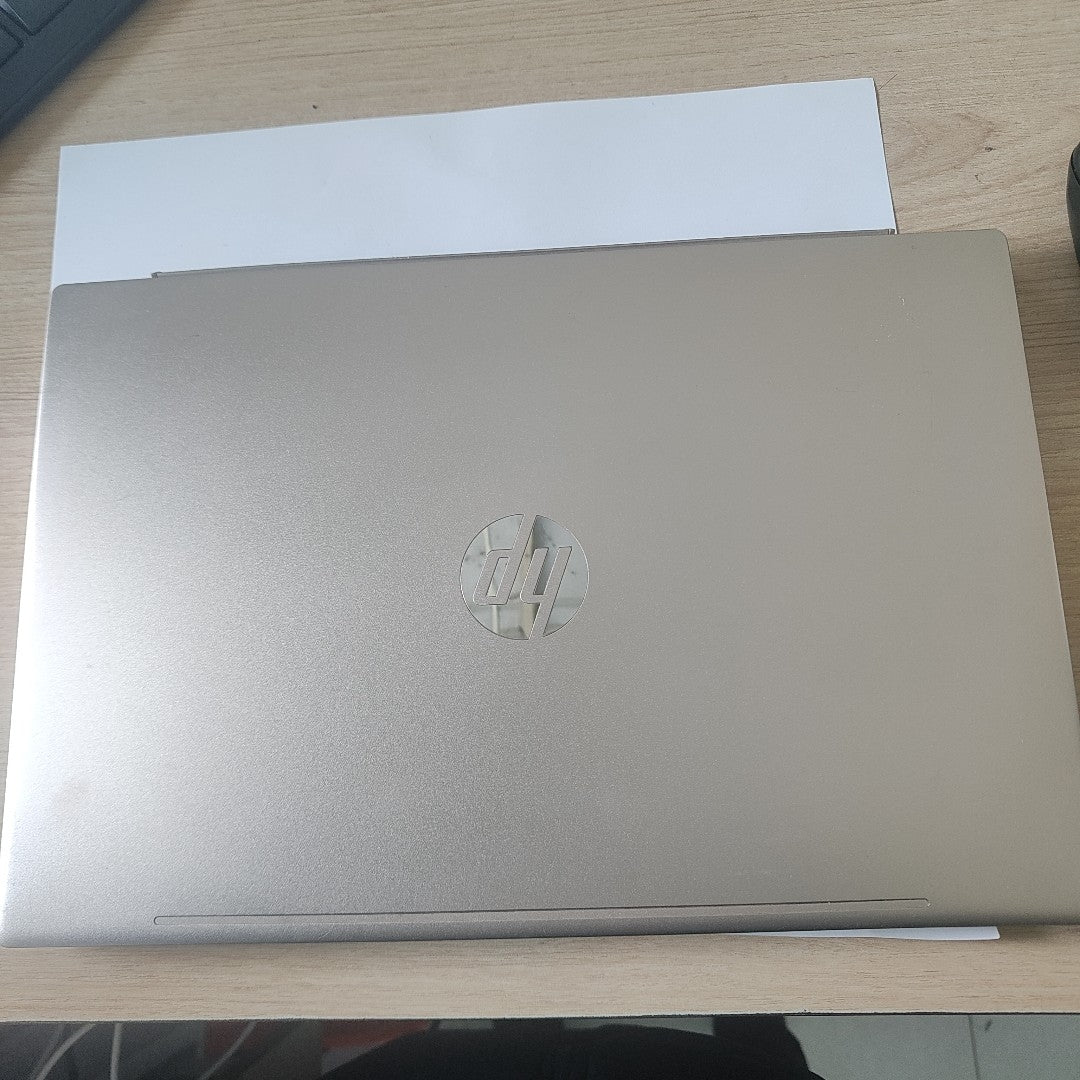 LAPTOP HP PAVILION 15-CW1012LA (2023) 1 TB + 128 GB SSD 12 GB RAM (SEMINUEVO)