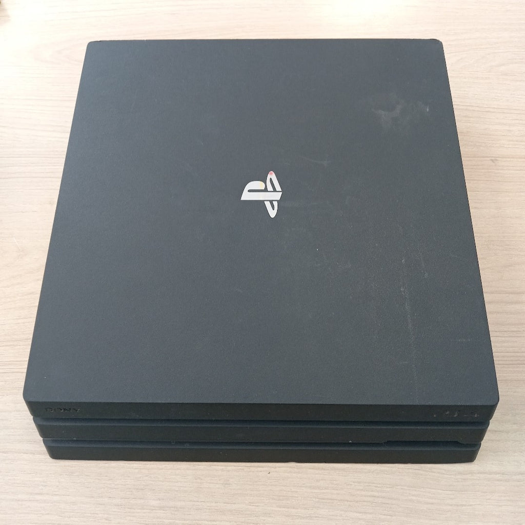 CONSOLA DE VIDEOJUEGO SONY PS4 PRO 1 TB (SEMINUEVO)