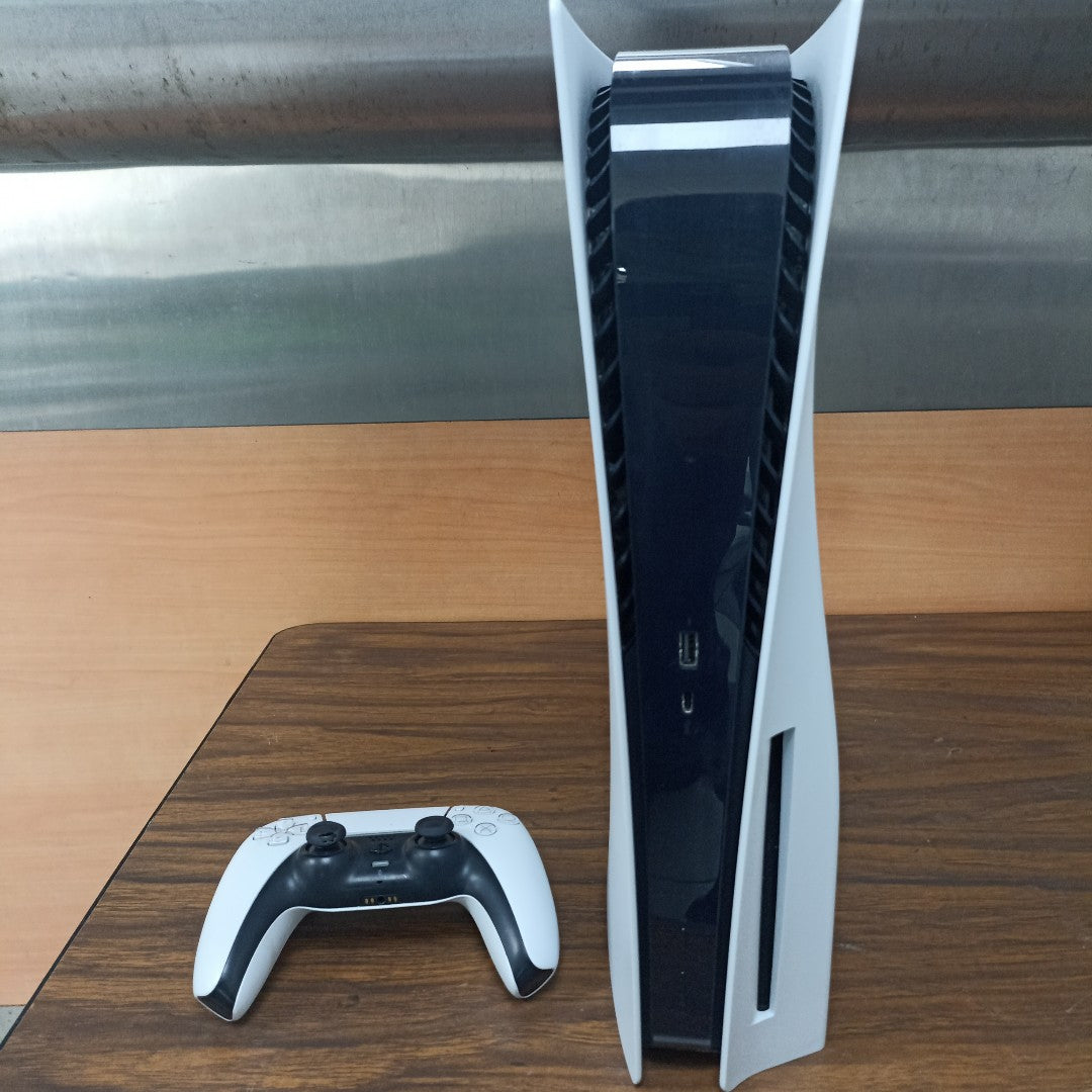 CONSOLA DE VIDEOJUEGO SONY PS5 825 SSD (SEMINUEVO)