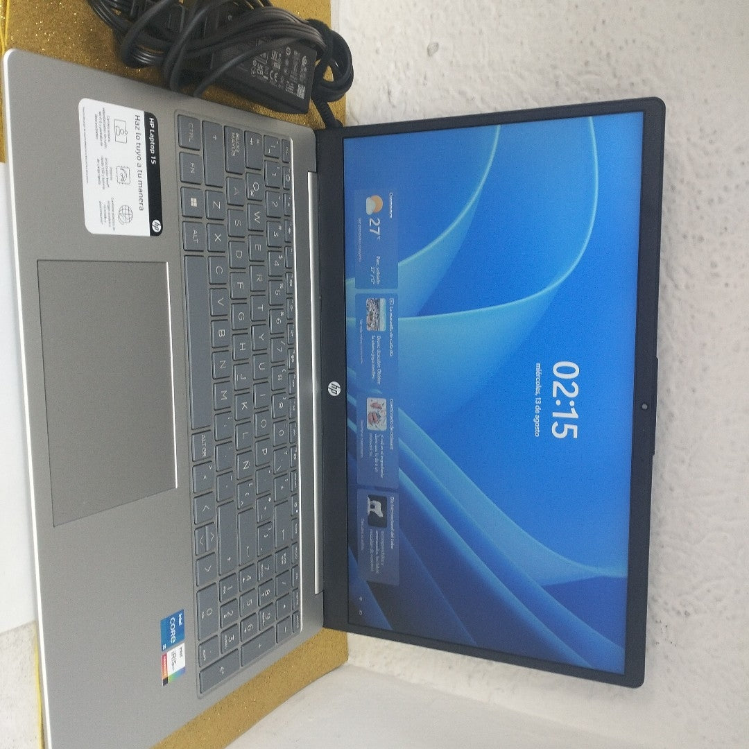 LAPTOP HP 15-FD0024LA (2024) 512 GB SSD 16 GB RAM (SEMINUEVO)