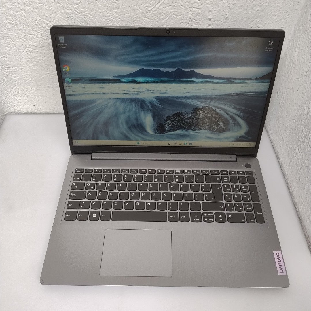LAPTOP LENOVO IDEAPAD 3 15IAU7 (2022) 512 GB SSD 8 GB RAM