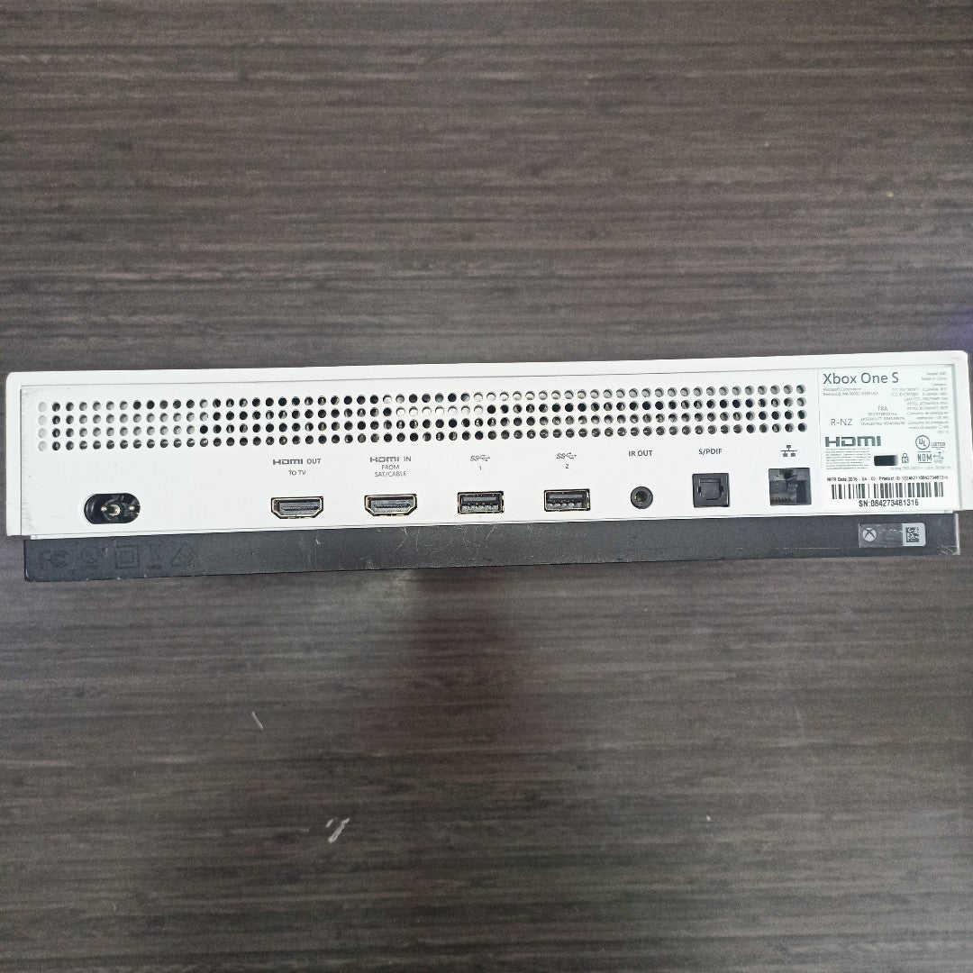 CONSOLA DE VIDEOJUEGO MICROSOFT XBOX ONE S 1 TB (SEMINUEVO)