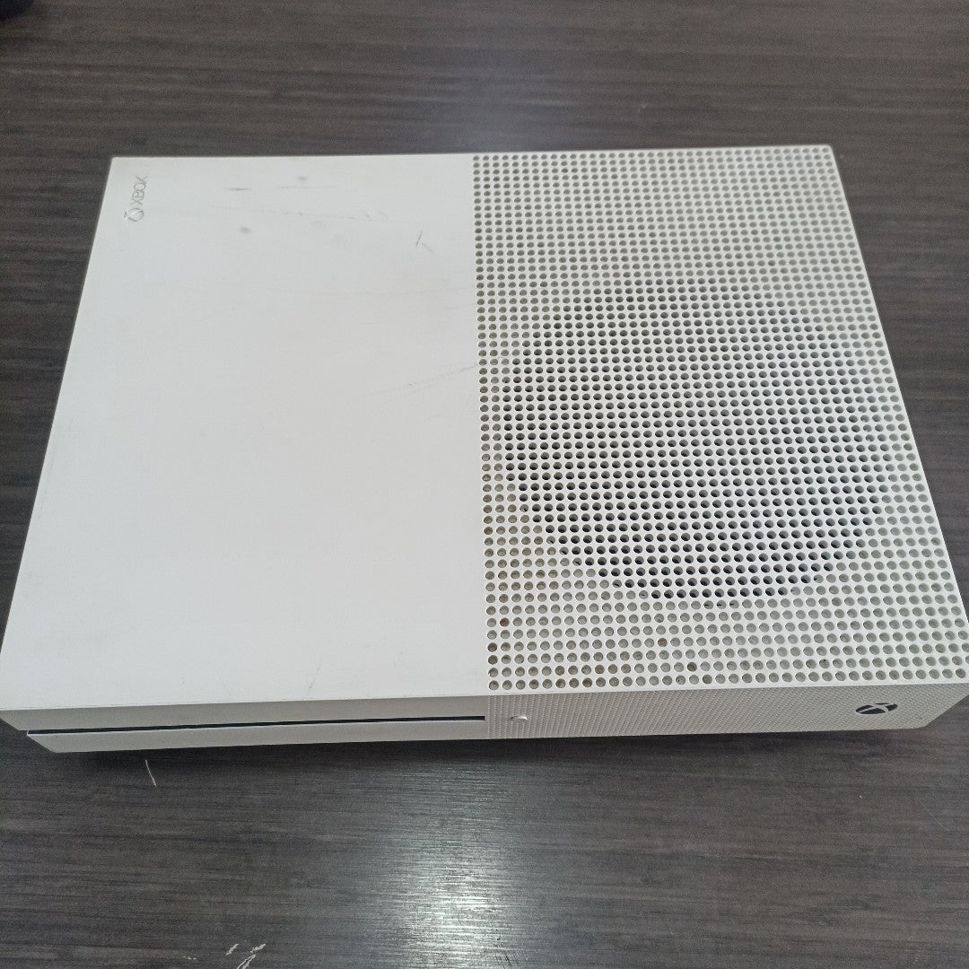 CONSOLA DE VIDEOJUEGO MICROSOFT XBOX ONE S 1 TB (SEMINUEVO)
