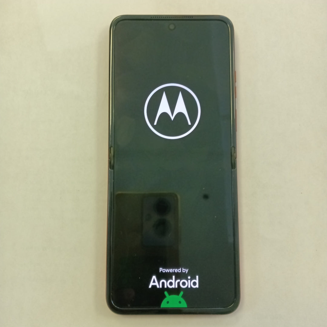 CELULAR MOTOROLA RAZR 50 5G XT2453-1 512 GB 12 GB RAM (SEMINUEVO)