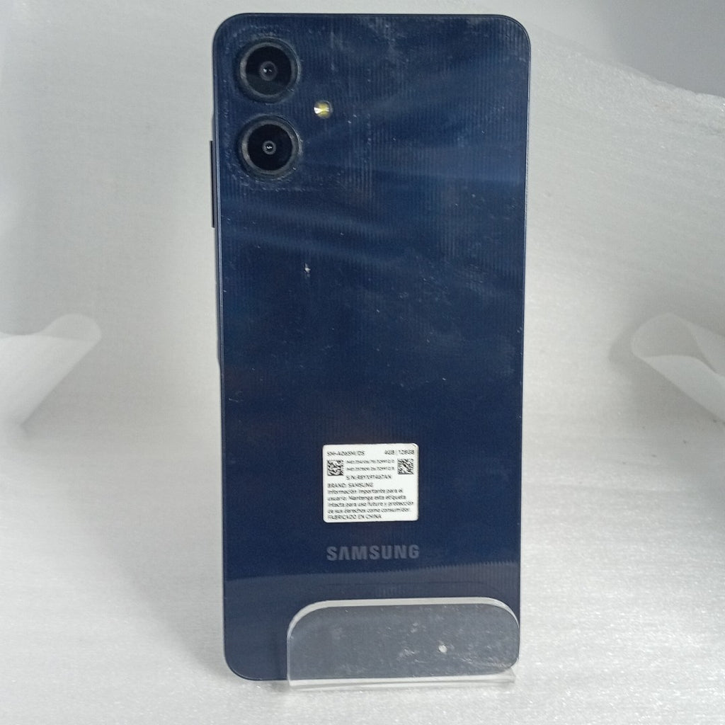 CELULAR SAMSUNG GALAXY A06 SM-A065M (2024) 128 GB 4 GB RAM (SEMINUEVO)