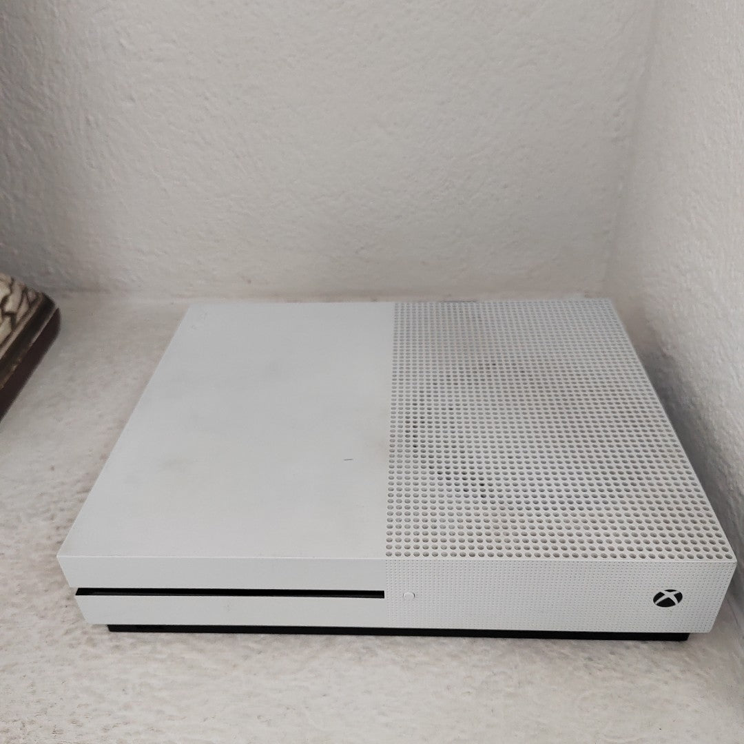 CONSOLA DE VIDEOJUEGO MICROSOFT XBOX ONE S 500 GB  (SEMINUEVO)