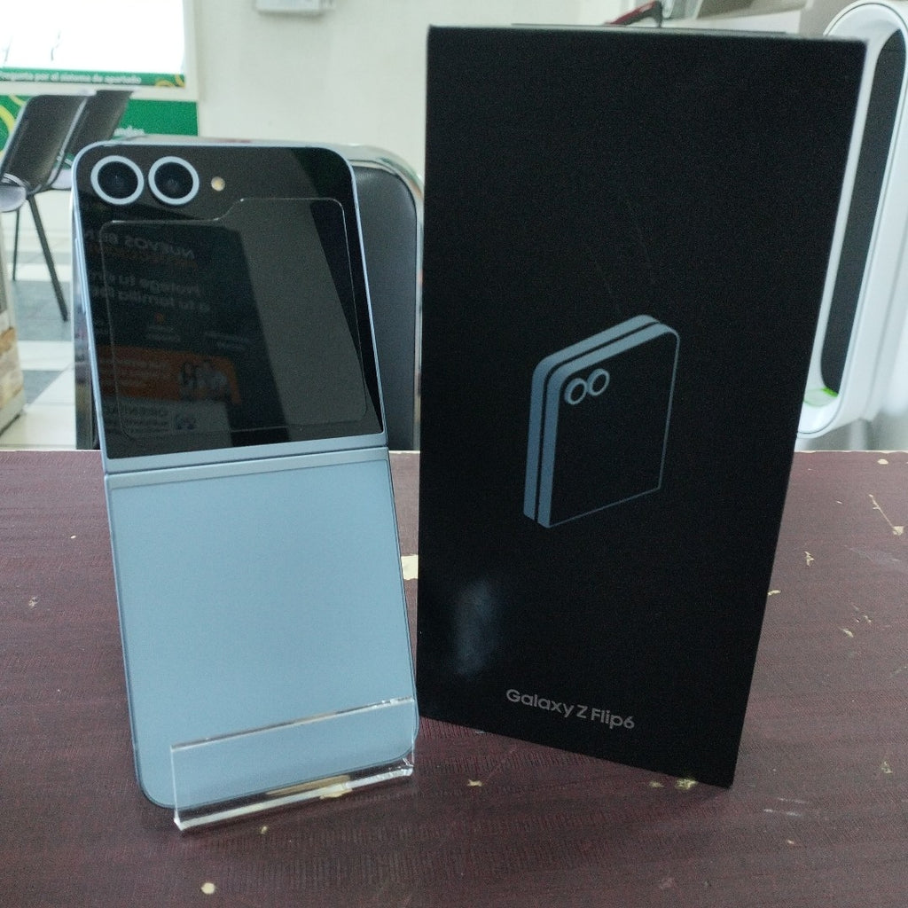 CELULAR SAMSUNG GALAXY Z FLIP6 SM-F741B (2024) 256 GB 12 GB RAM (SEMINUEVO)