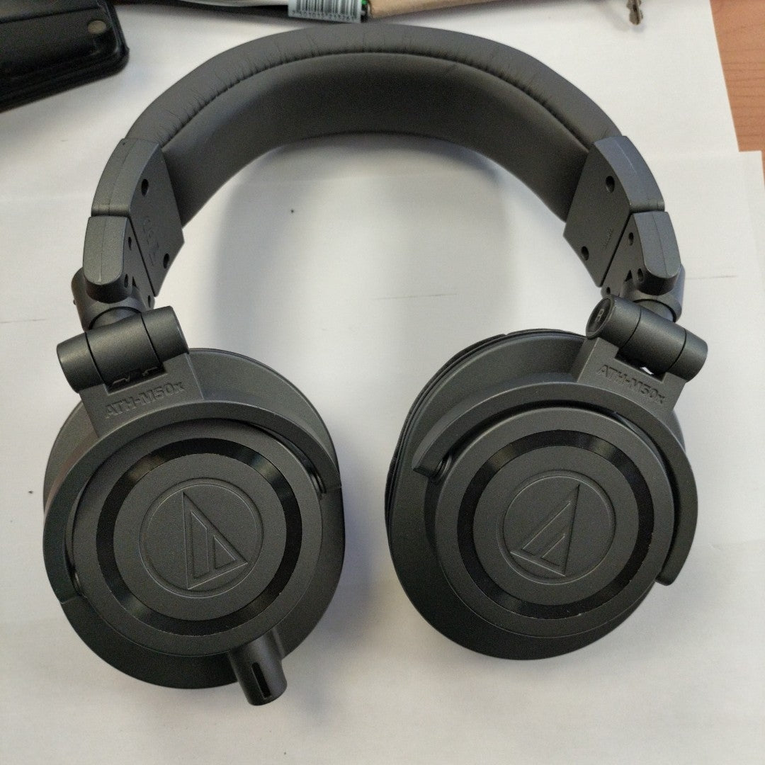 AUDIFONOS AUDIO-TECHNICA ATH-M50X ALAMBRICO OVER EAR (SEMINUEVO)