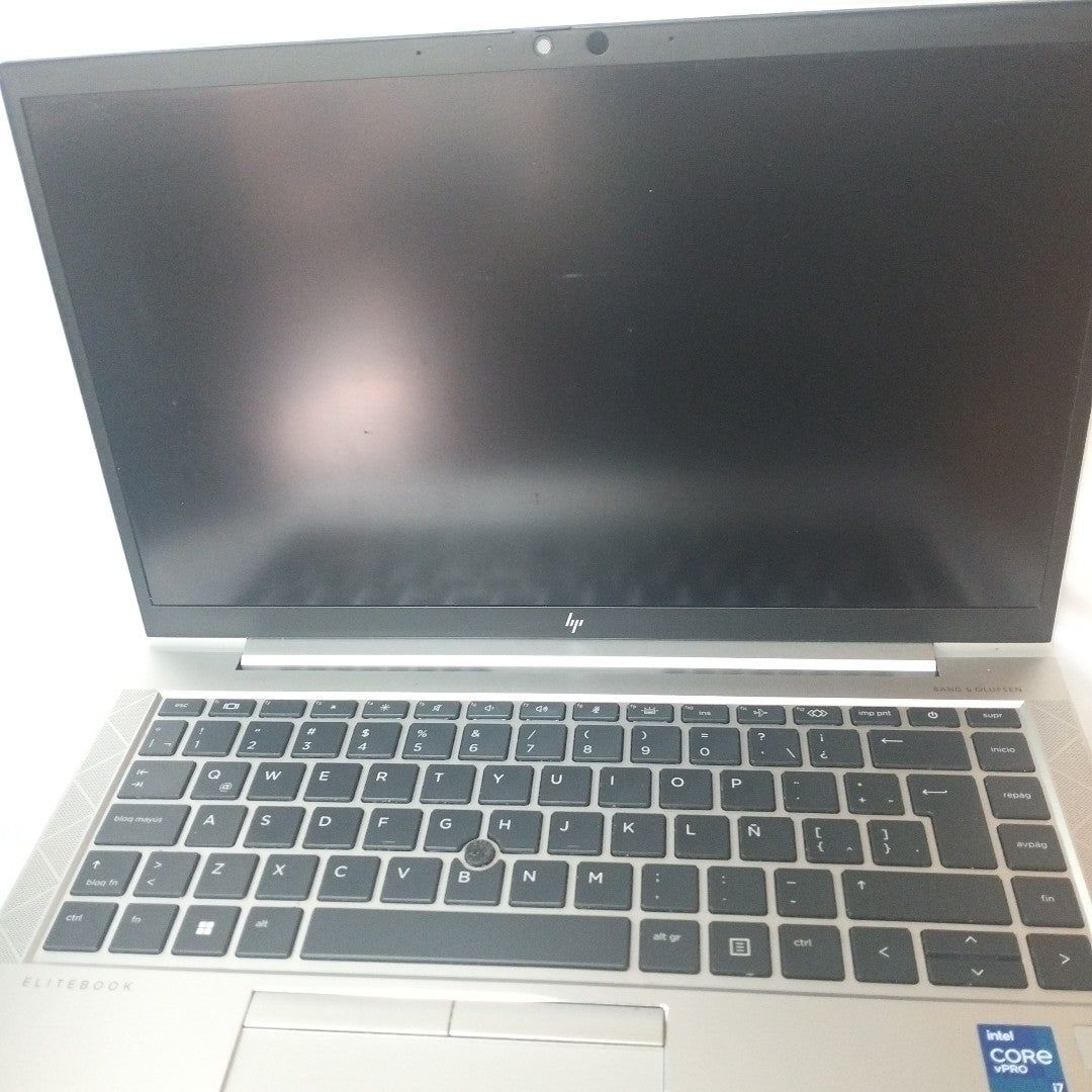 LAPTOP HP ELITEBOOK 840 G8 (2022) 256 GB SSD 16 GB RAM (SEMINUEVO)