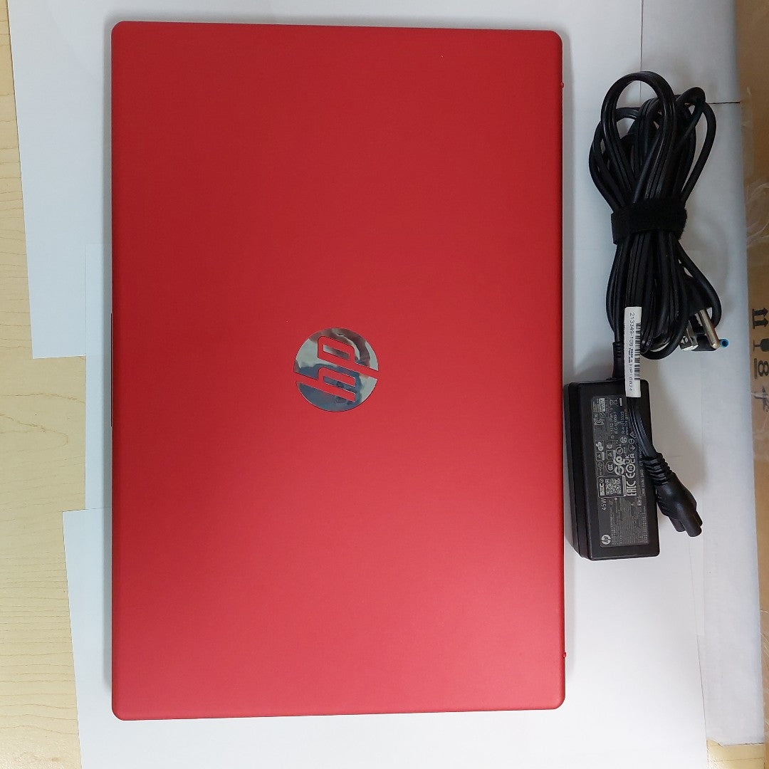 LAPTOP HP 15-FD0083WM (2024) 128 GB SSD 4 GB RAM (SEMINUEVO)