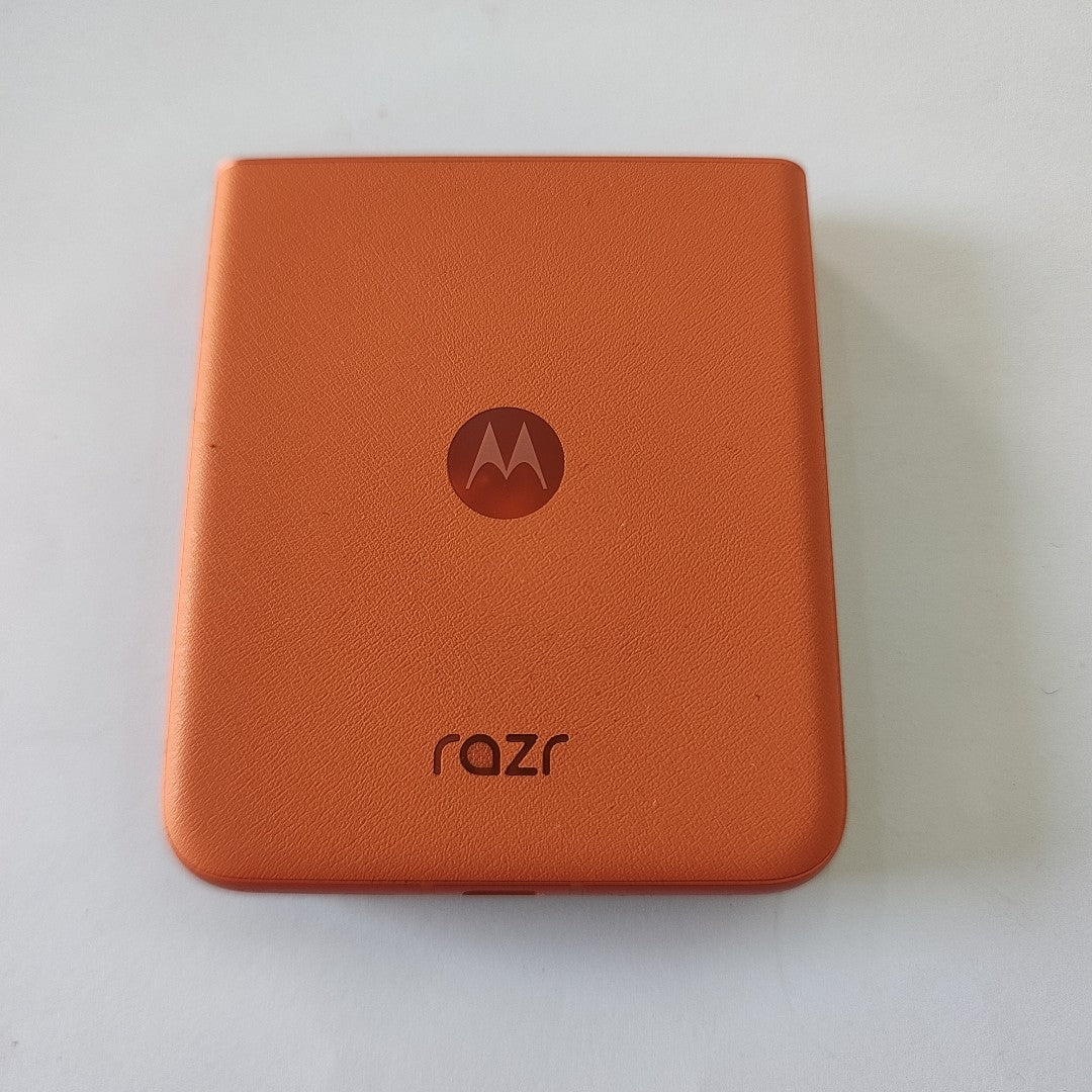 CELULAR MOTOROLA RAZR 50 5G XT2453-1 512 GB 12 GB RAM (SEMINUEVO)