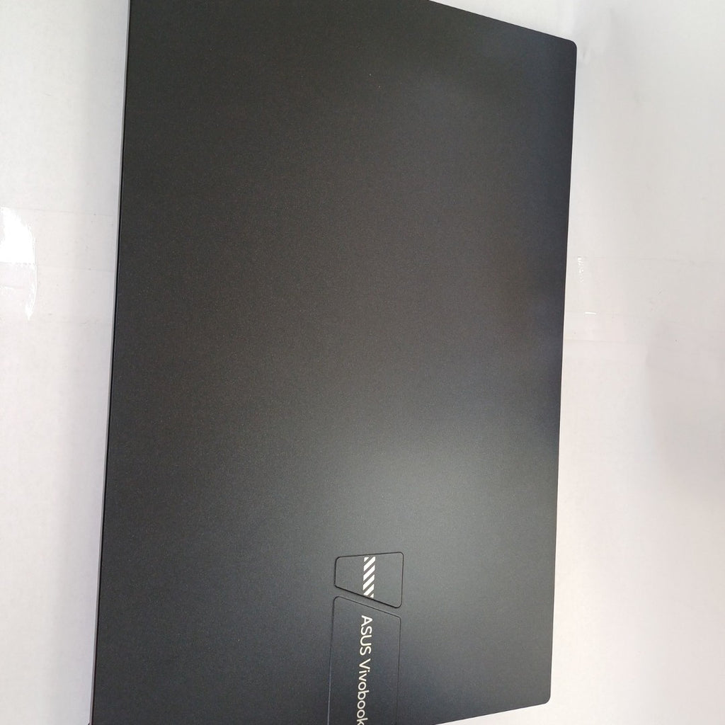 LAPTOP ASUS VIVOBOOK 15 X1504VA-NJ468W (2024) 512 GB SSD 16 GB RAM (SEMINUEVO)