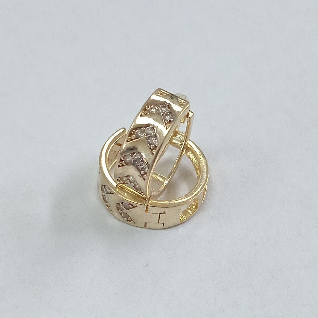 HUGGIES ORO 14K 2.5 (NUEVO)