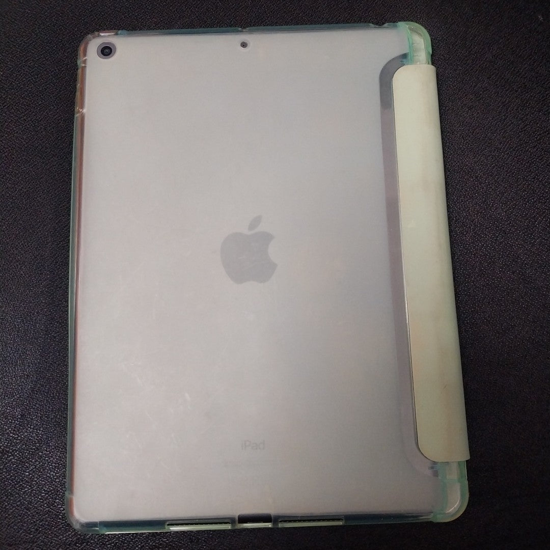 TABLETA APPLE IPAD 9 A2602 64 GB 3 GB RAM (SEMINUEVO)