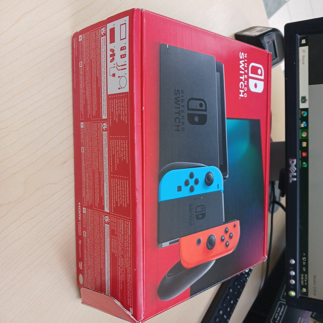 CONSOLA DE VIDEOJUEGO NINTENDO SWITCH 1.1 32 GB (SEMINUEVO)