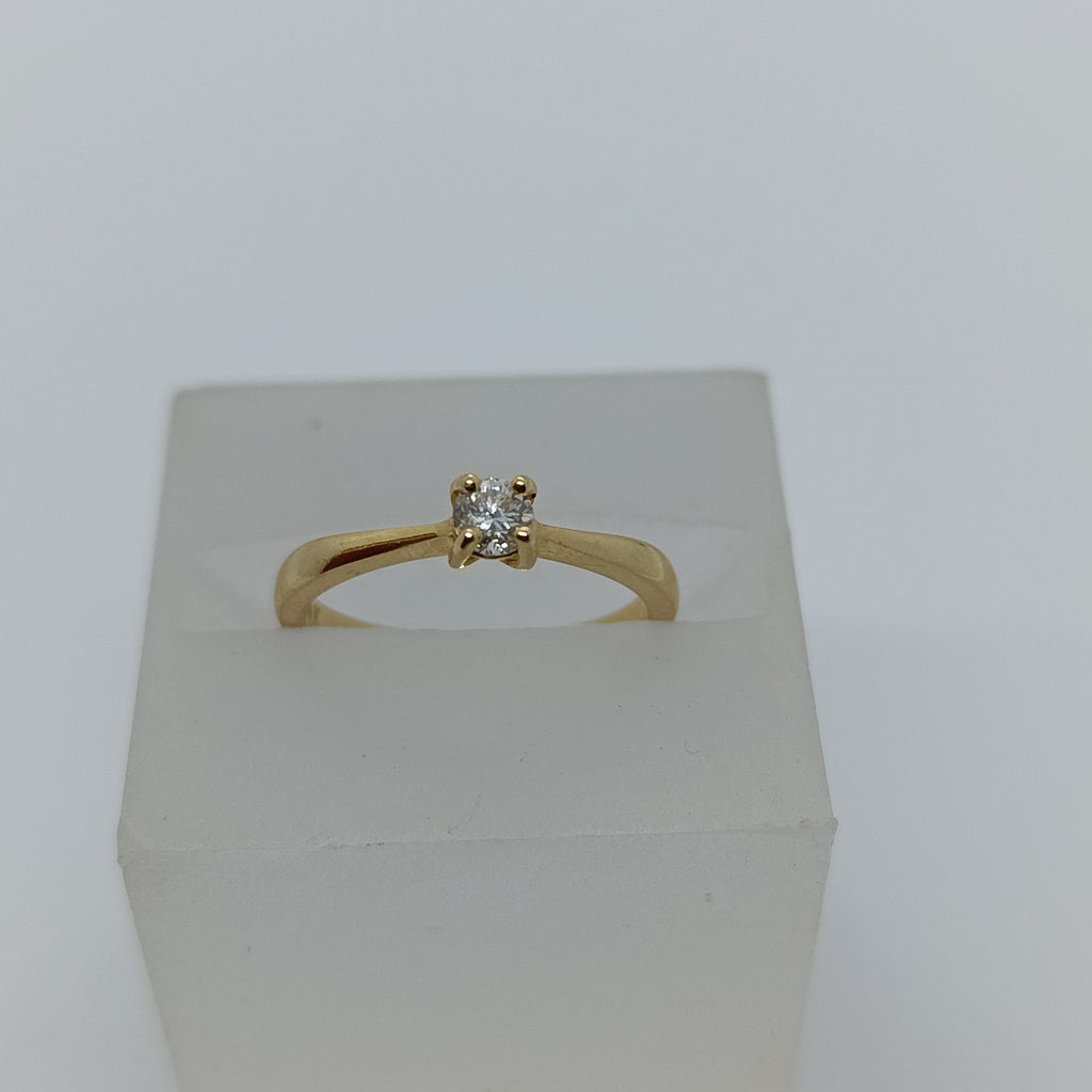 ANILLO SOLITARIO CON DIAMANTE CORTE BRILLANTE 0.20CTS JK SI1, 14K 2.1 G (NUEVO)