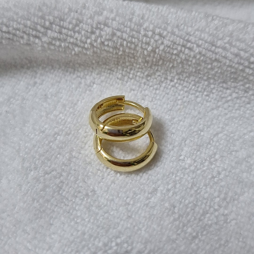 HUGGIES ORO 14K 2.1 (NUEVO)