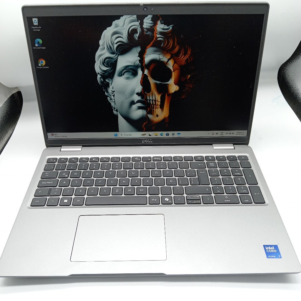 LAPTOP DELL LATITUDE 5550 (2024) 512 GB SSD 32 GB RAM (SEMINUEVO)