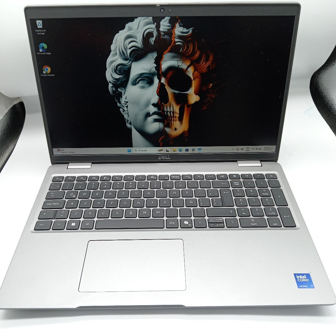 LAPTOP DELL LATITUDE 5550 (2024) 512 GB SSD 32 GB RAM (SEMINUEVO)