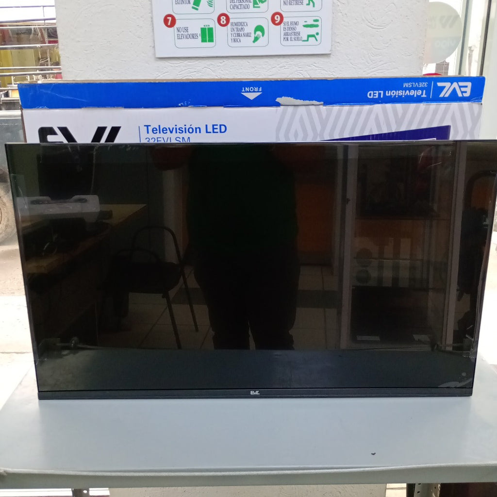 PANTALLA EVL 32EVLSM 32" LED HD (SEMINUEVO)