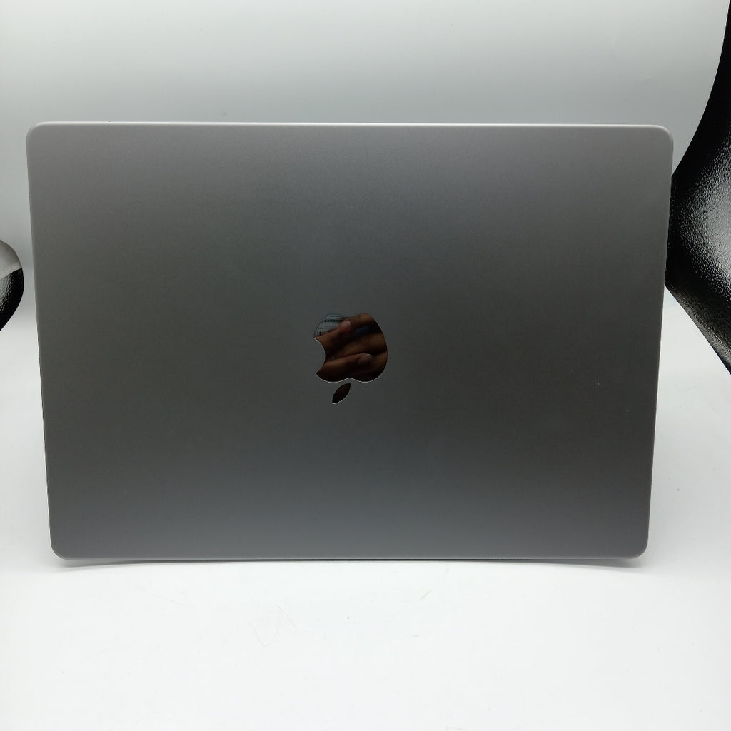 LAPTOP APPLE MACBOOK PRO 14" 2021 3.2 A2442 (8 CPU/14 GPU) 512 GB SSD 16 GB RAM (SEMINUEVO)