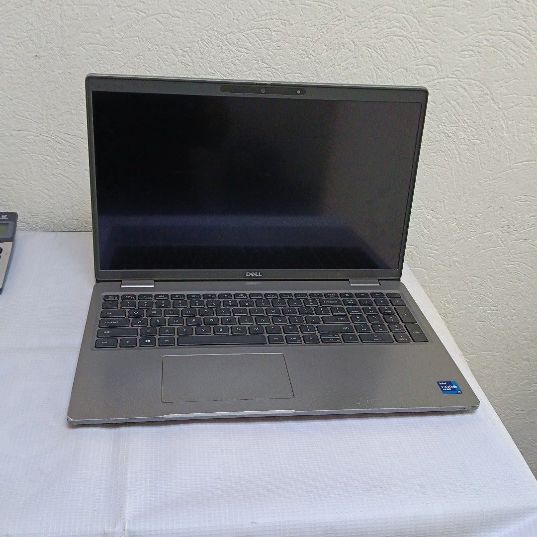 LAPTOP DELL G15 5520 (2022) 512 GB SSD 16 GB RAM (SEMINUEVO)
