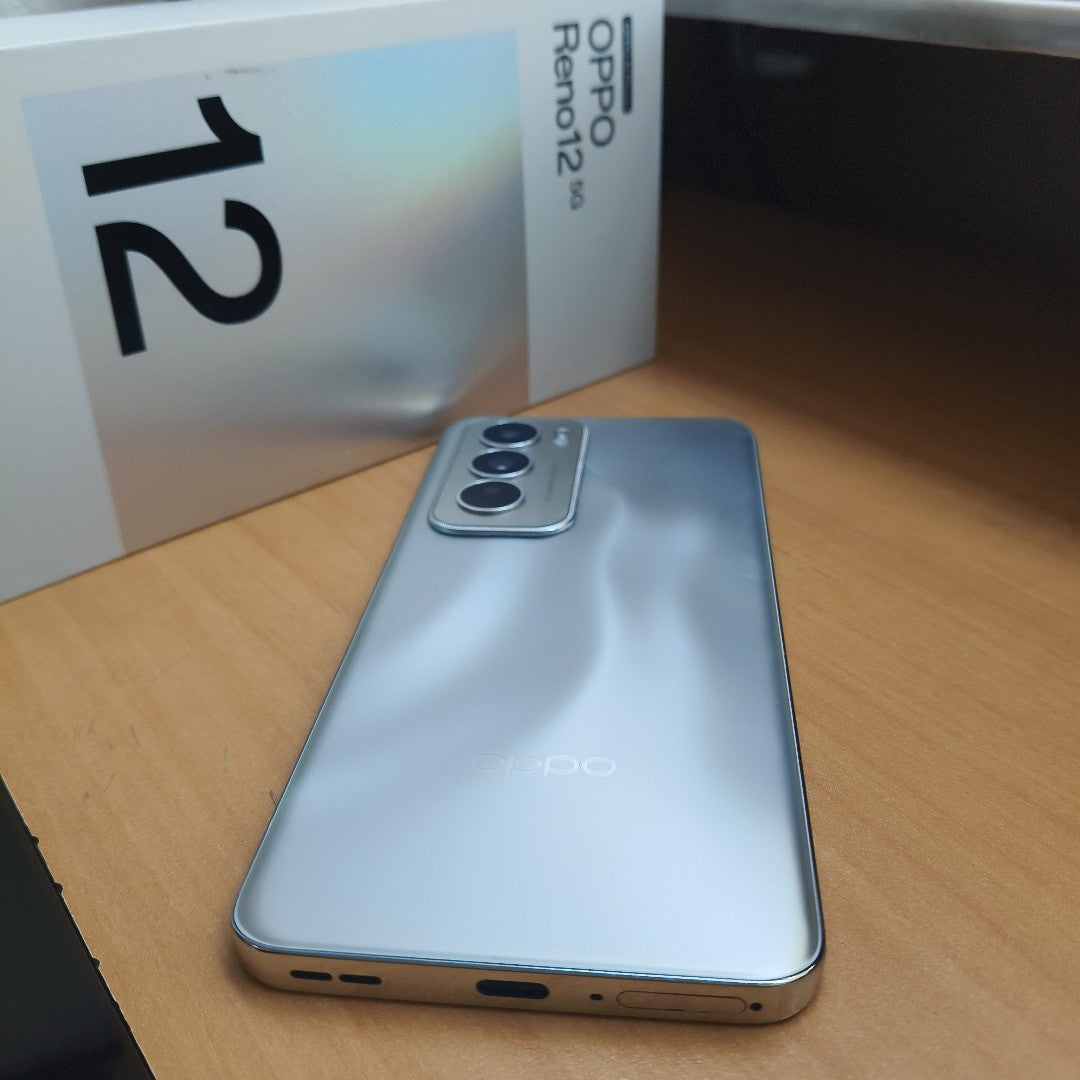 CELULAR OPPO   RENO12 5G CPH2625 (2024) 512 GB 12 GB RAM (SEMINUEVO)