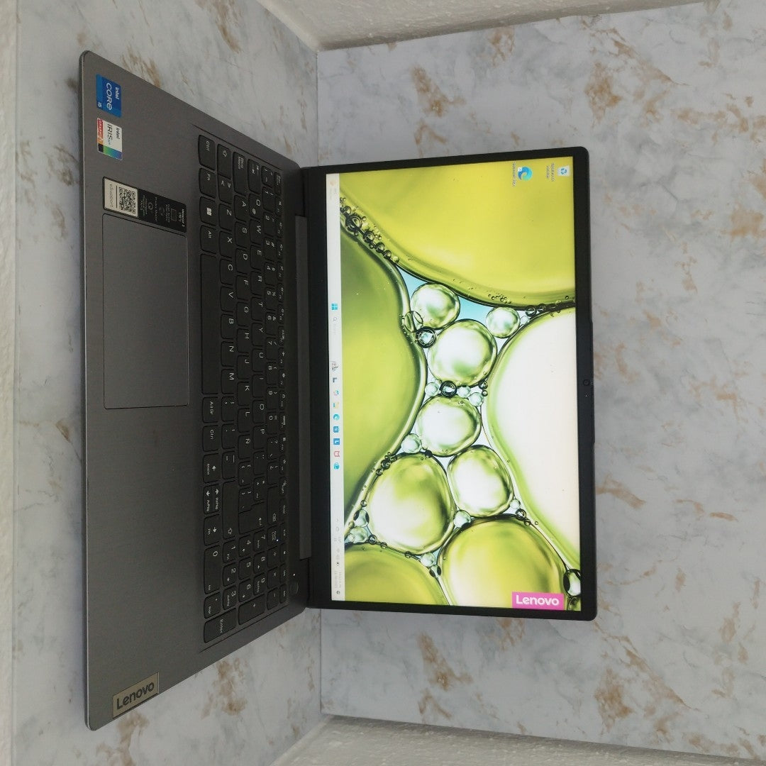LAPTOP LENOVO IDEAPAD 3 15ITL6 (2022) 512 GB SSD 8 GB RAM (SEMINUEVO)