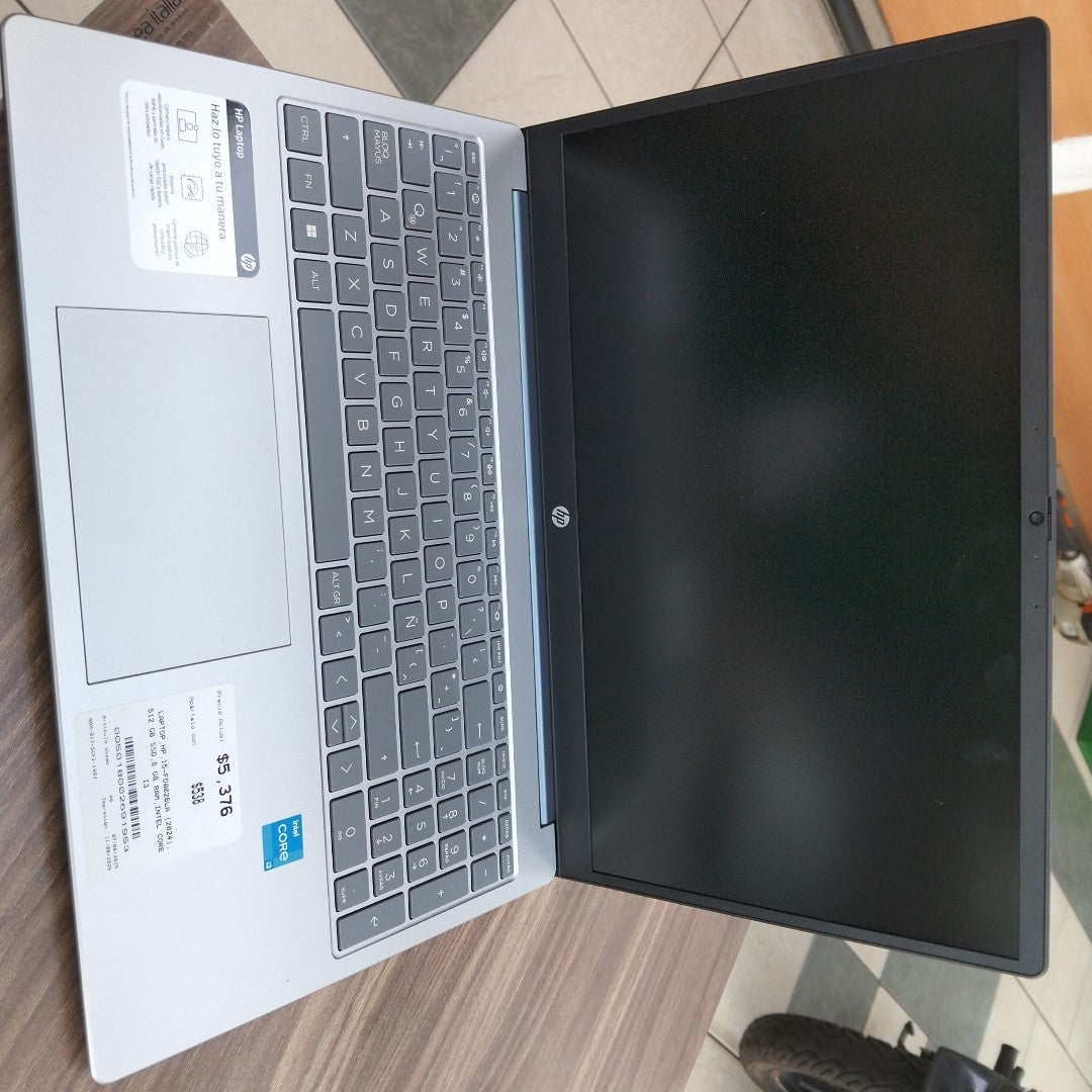 LAPTOP HP 15-FD0026LA (2024) 512 GB SSD 8 GB RAM (SEMINUEVO)