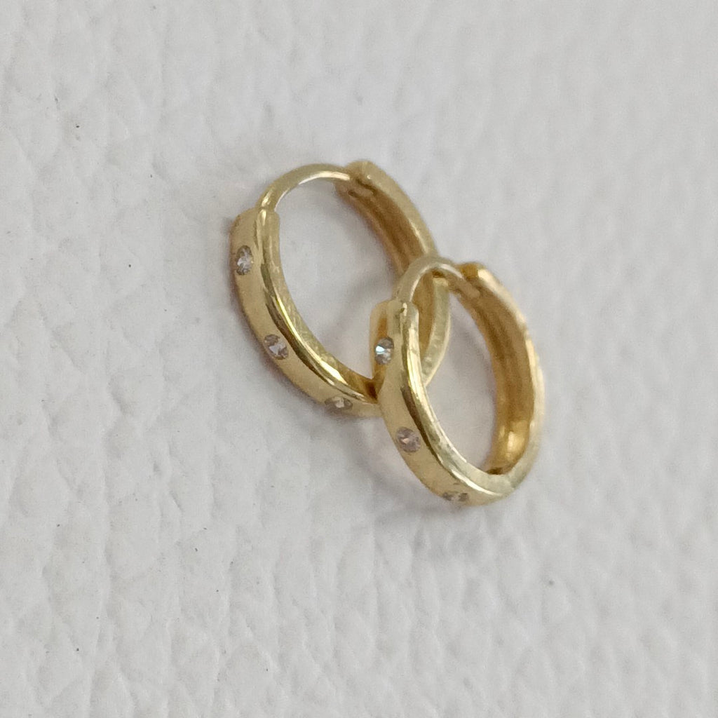 HUGGIES ORO 14K 1.3 (NUEVO)
