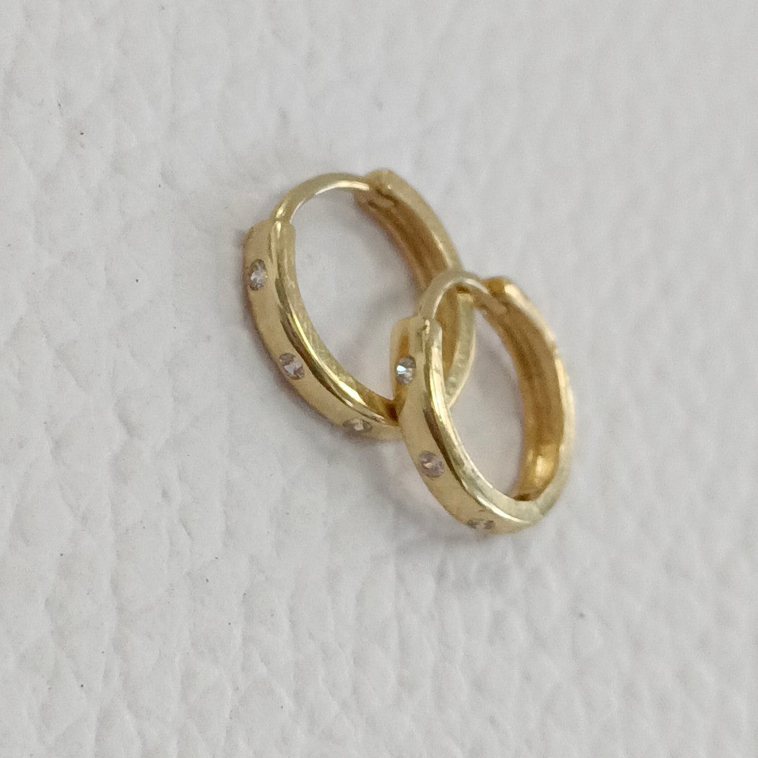 HUGGIES ORO 14K 1.3 (NUEVO)