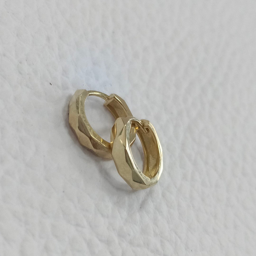 HUGGIES ORO 14K 1.5 (NUEVO)