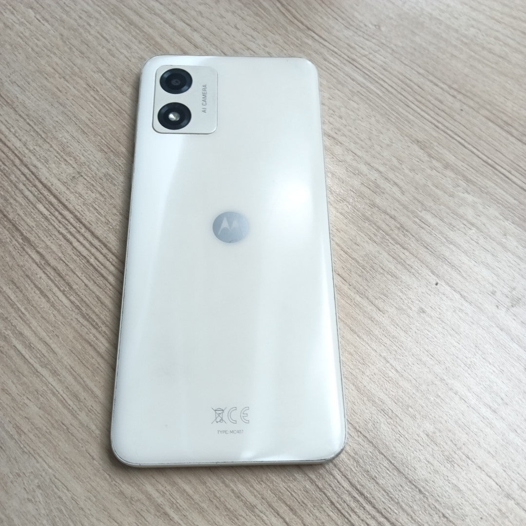 CELULAR MOTOROLA MOTO E13 XT2345-2 64 GB 2 GB RAM (SEMINUEVO)